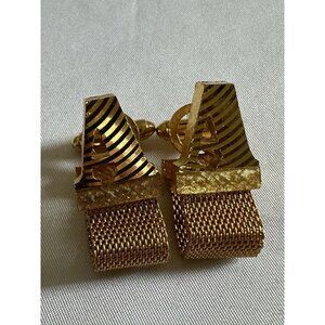 VINTAGE SIGNED DANTE GOLD TONED MESH WRAP CUFFLINKS w MONOGRAM LETTER A W6